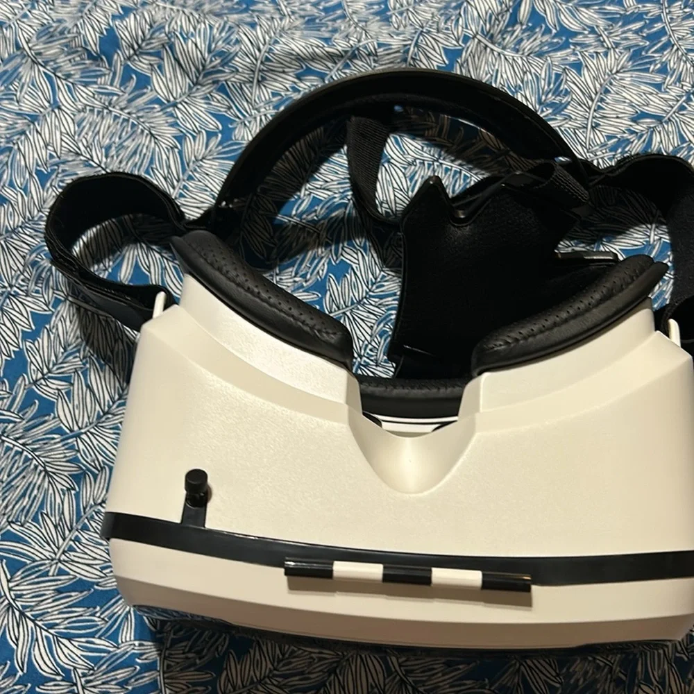 Utopia 360° VR Headset | 3D Virtual Reality Headset for VR Games.